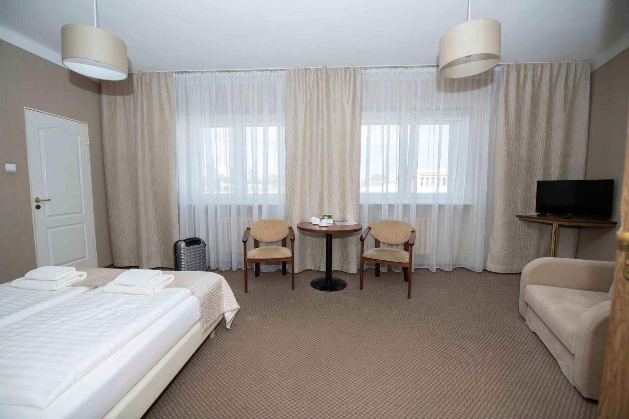 Hotel Polonia Rzeszow Exterior photo