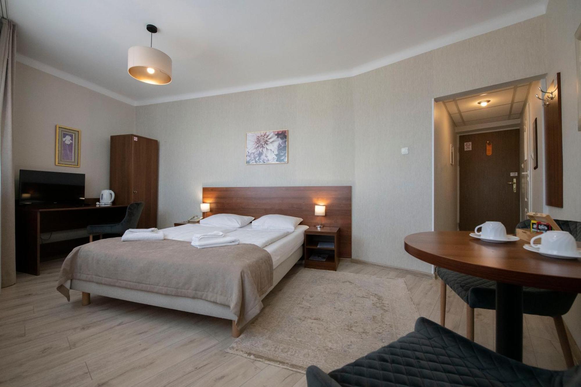 Hotel Polonia Rzeszow Exterior photo