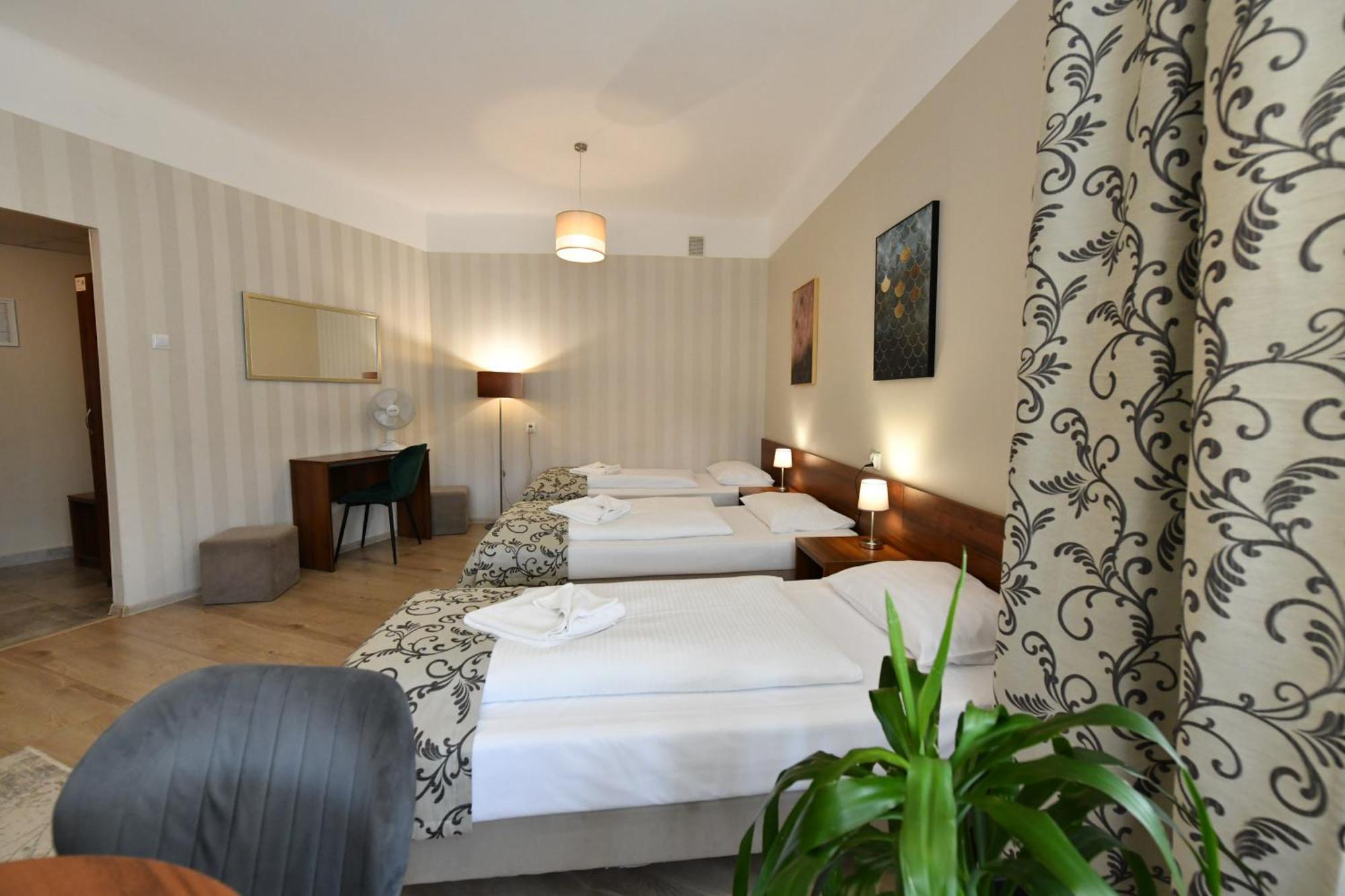 Hotel Polonia Rzeszow Exterior photo
